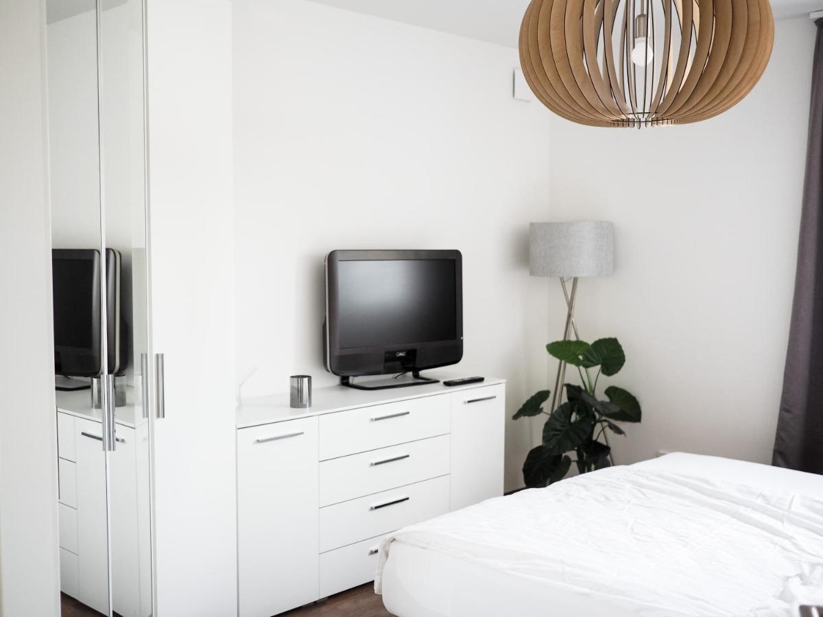 Moderne Ferienwohnung Mit Seeblick & Terrasse 96Qm 그로스래셴 외부 사진